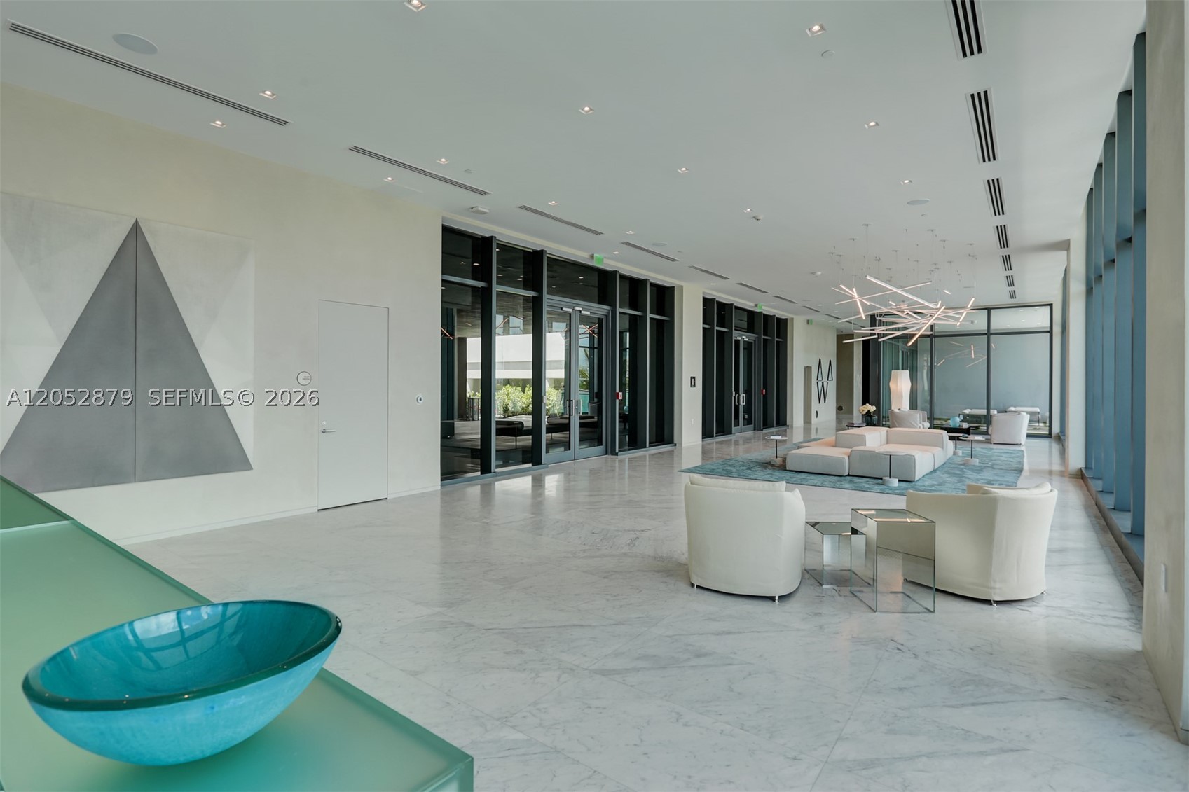 ONE PARAISO CONDO - Residential