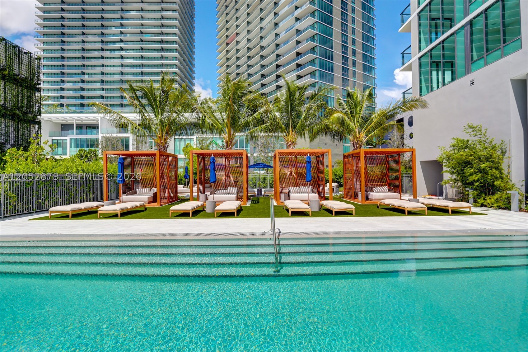 ONE PARAISO CONDO - Residential