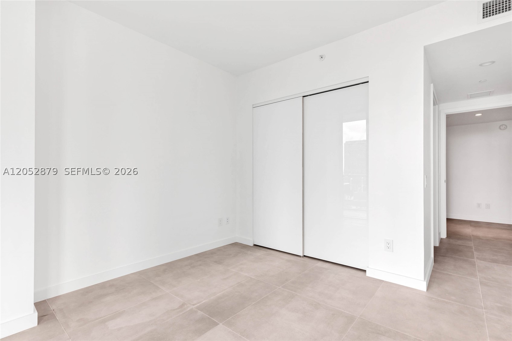 ONE PARAISO CONDO - Residential