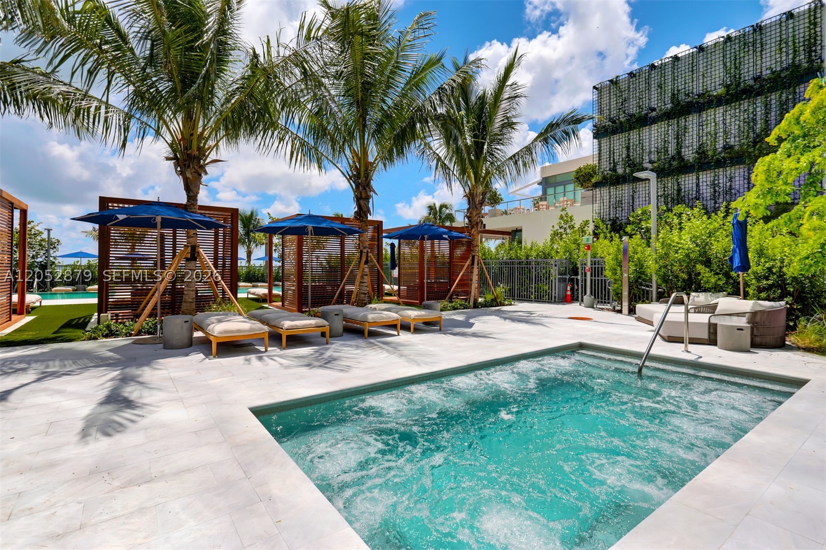 ONE PARAISO CONDO - Residential