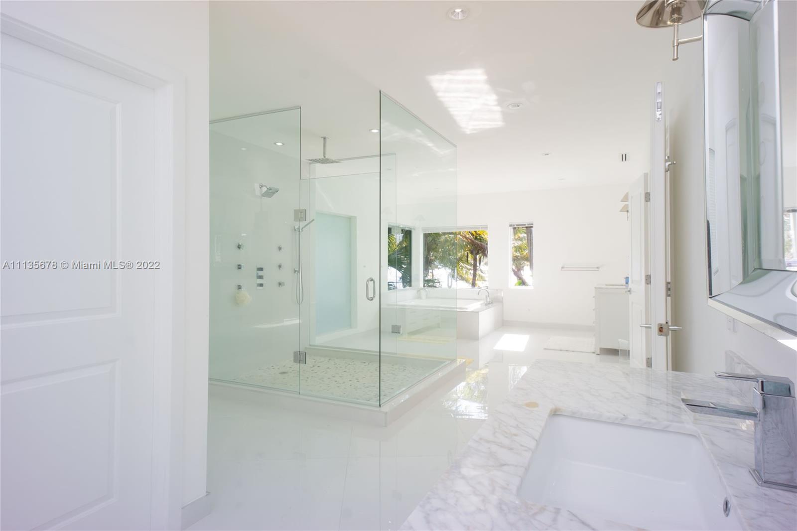 HOLLYWOOD LAKES SEC - Residential