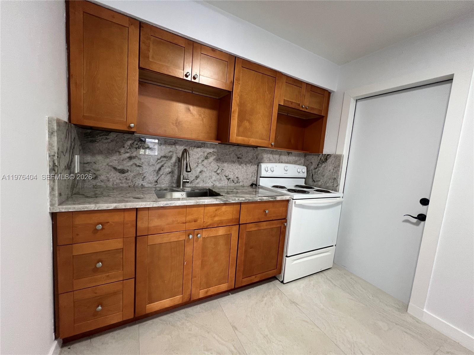 BRICKELL RIVERVIEW - Residential Lease