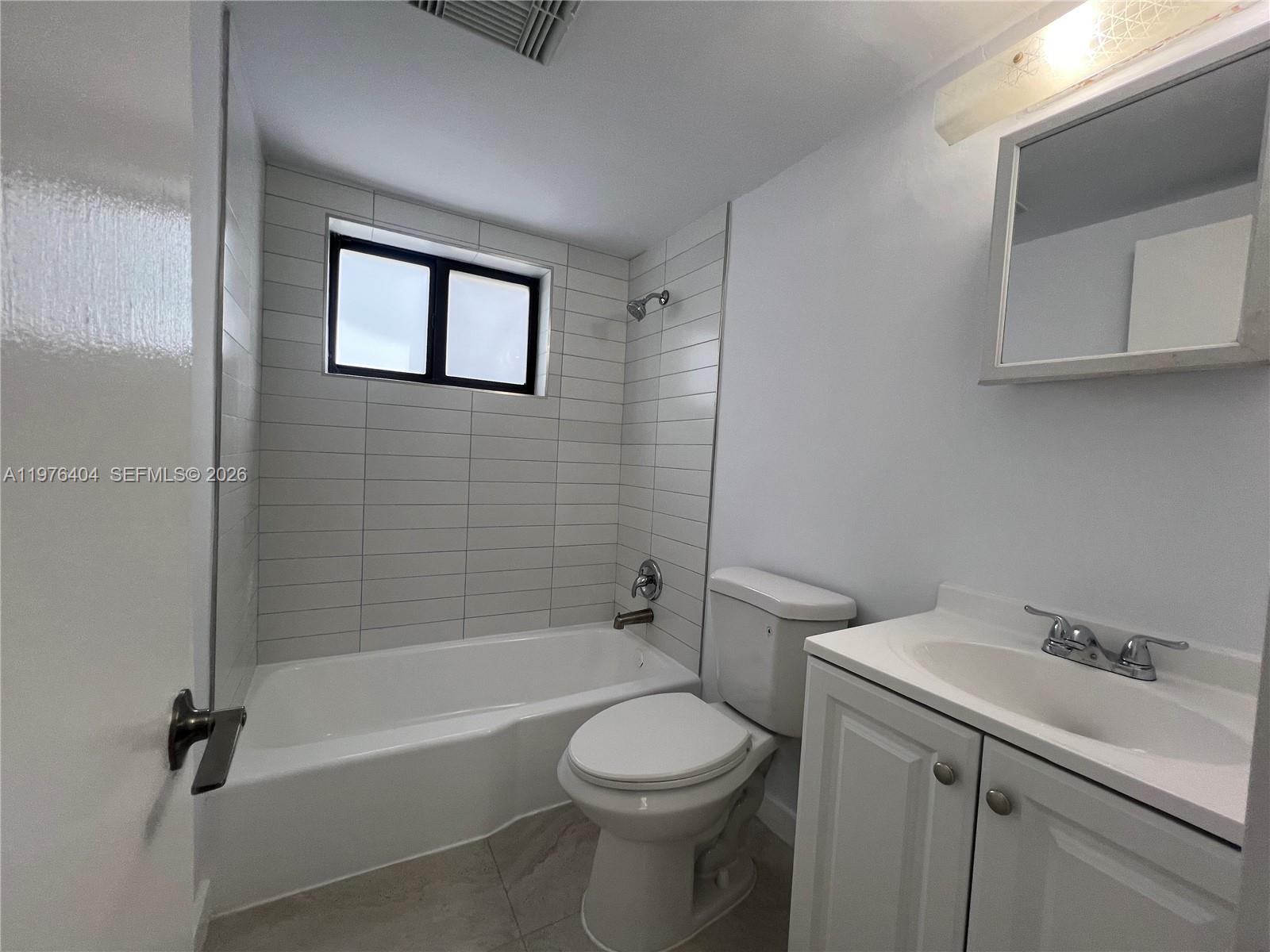BRICKELL RIVERVIEW - Residential Lease