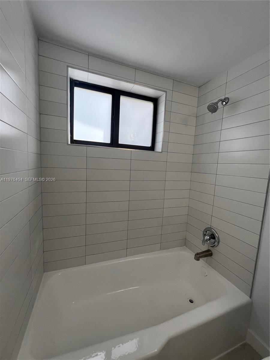 BRICKELL RIVERVIEW - Residential Lease