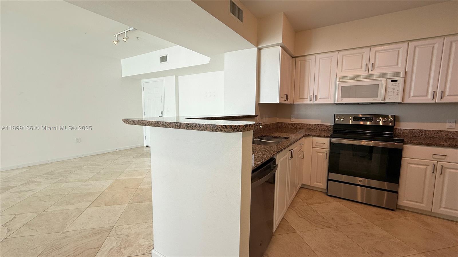 THE MARK ON BRICKELL COND - Residential