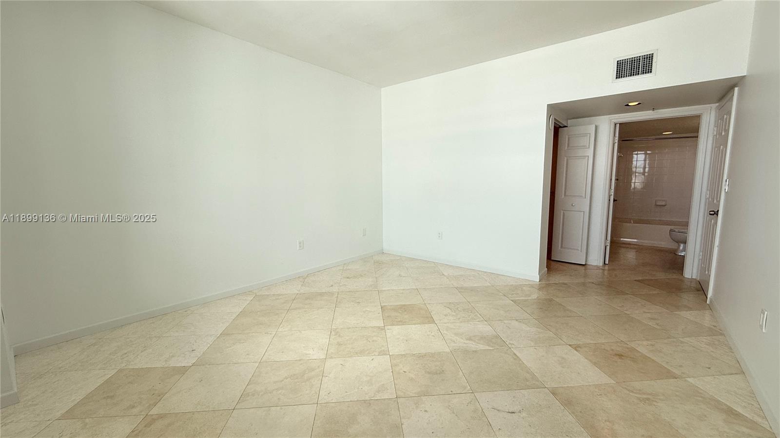 THE MARK ON BRICKELL COND - Residential