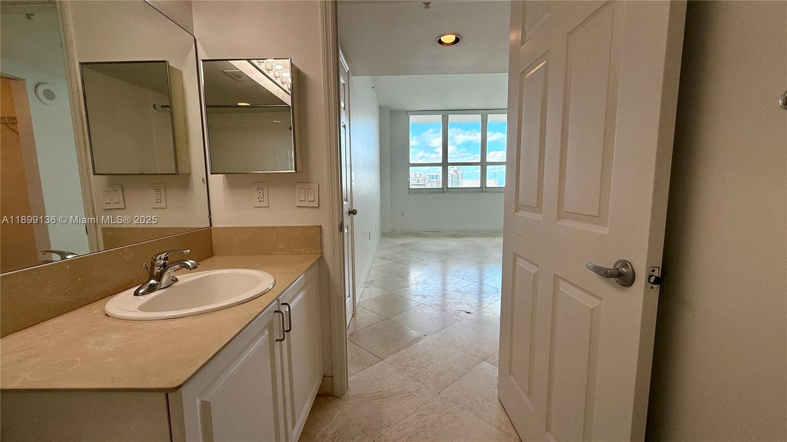 THE MARK ON BRICKELL COND - Residential