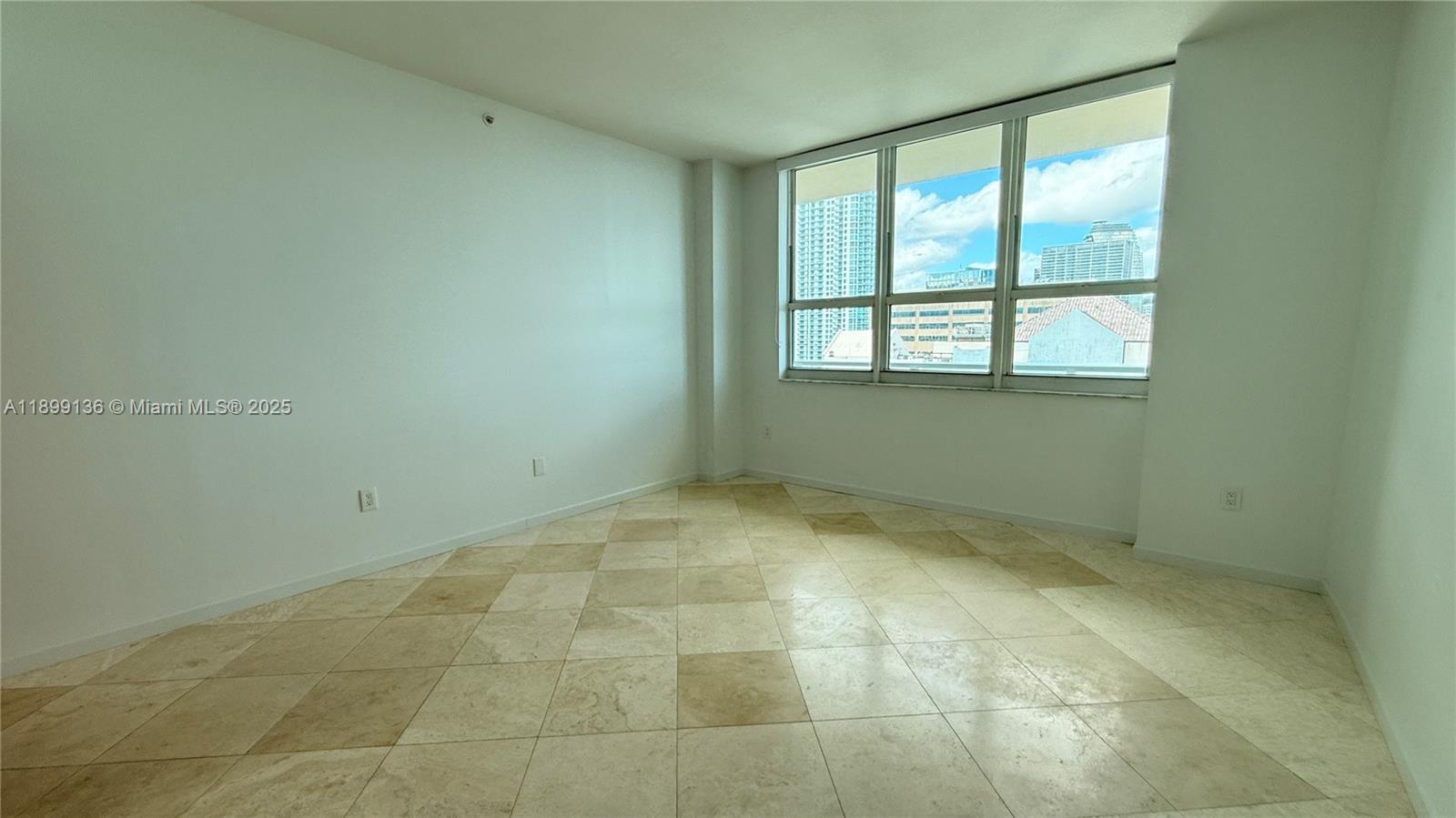 THE MARK ON BRICKELL COND - Residential