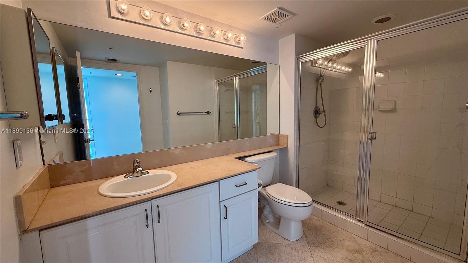 THE MARK ON BRICKELL COND - Residential