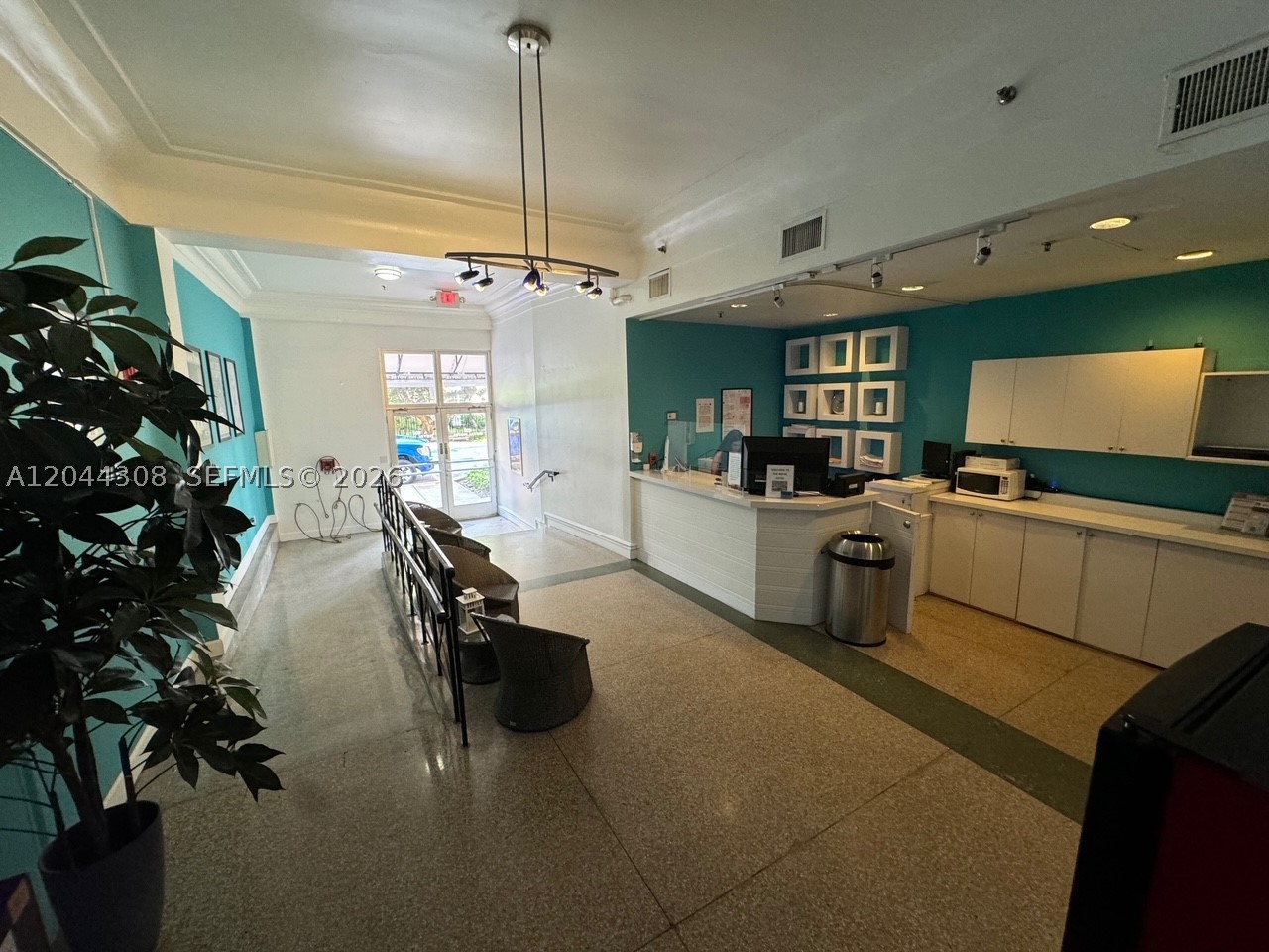 ROYAL SOUTH BEACH CONDO - Residential
