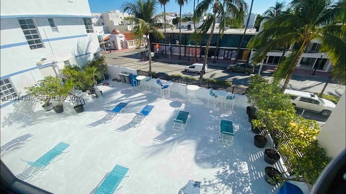 ROYAL SOUTH BEACH CONDO - Residential