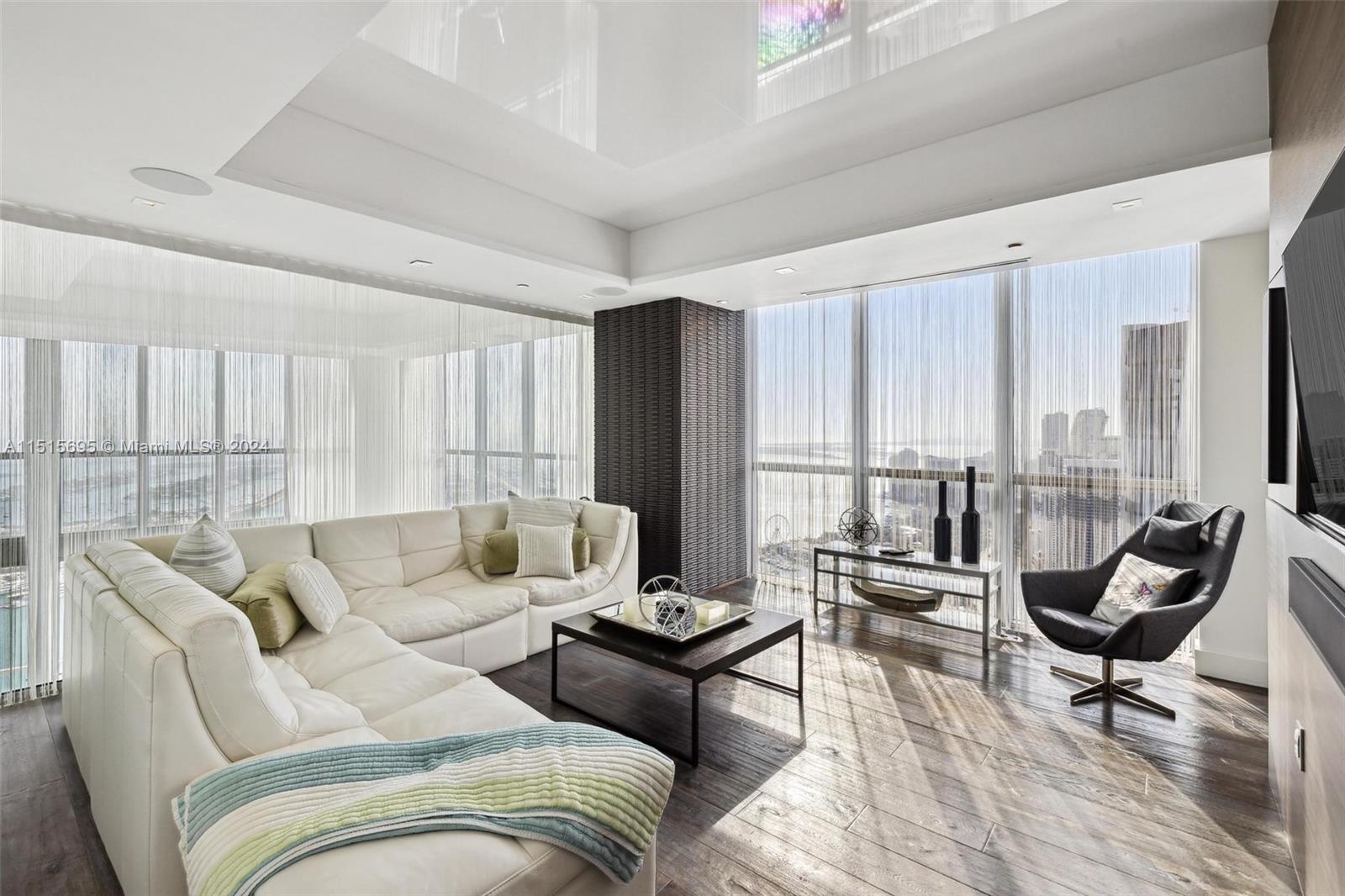 MARQUIS CONDO - Residential