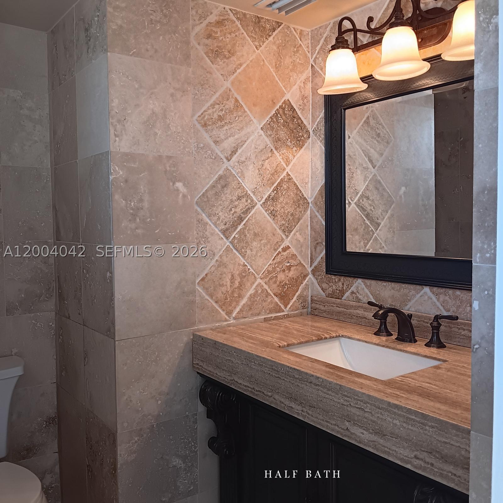 ROYAL BAHAMIAN WEST - Residential