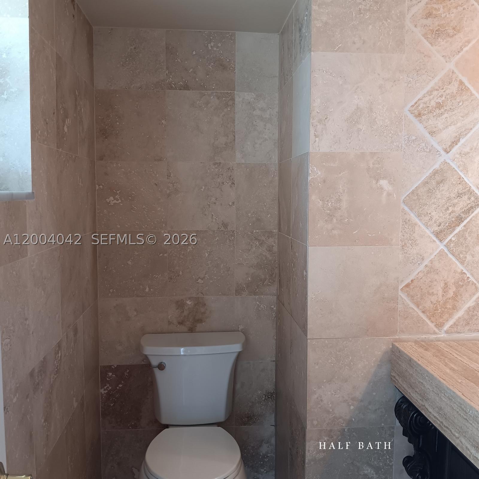 ROYAL BAHAMIAN WEST - Residential