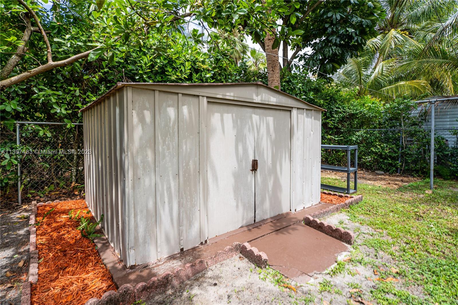 REV PL OF GOLF COURSE ADD - Residential Lease