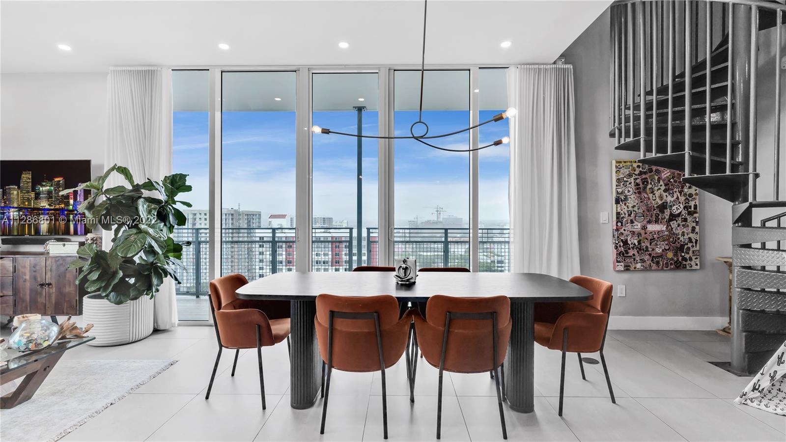 CITY 24 CONDO - Residential