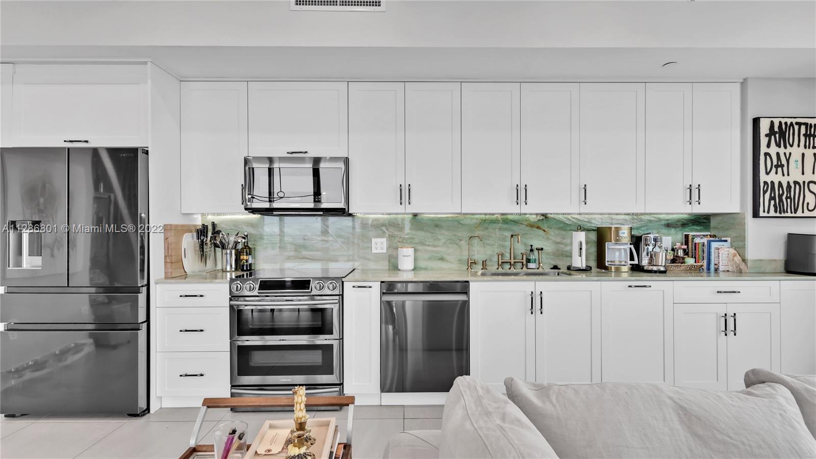 CITY 24 CONDO - Residential