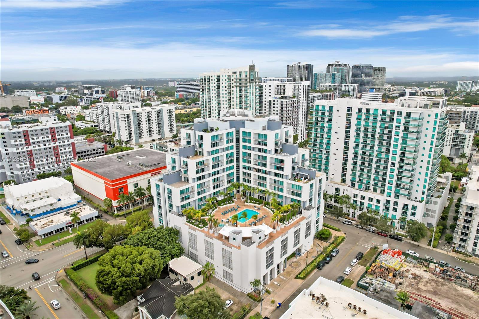 CITY 24 CONDO - Residential