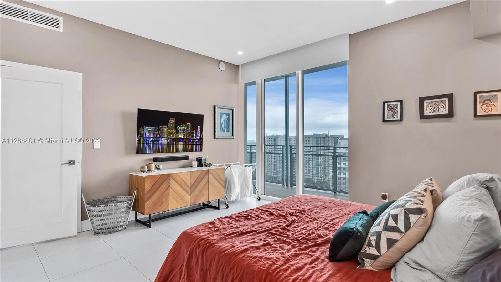 CITY 24 CONDO - Residential