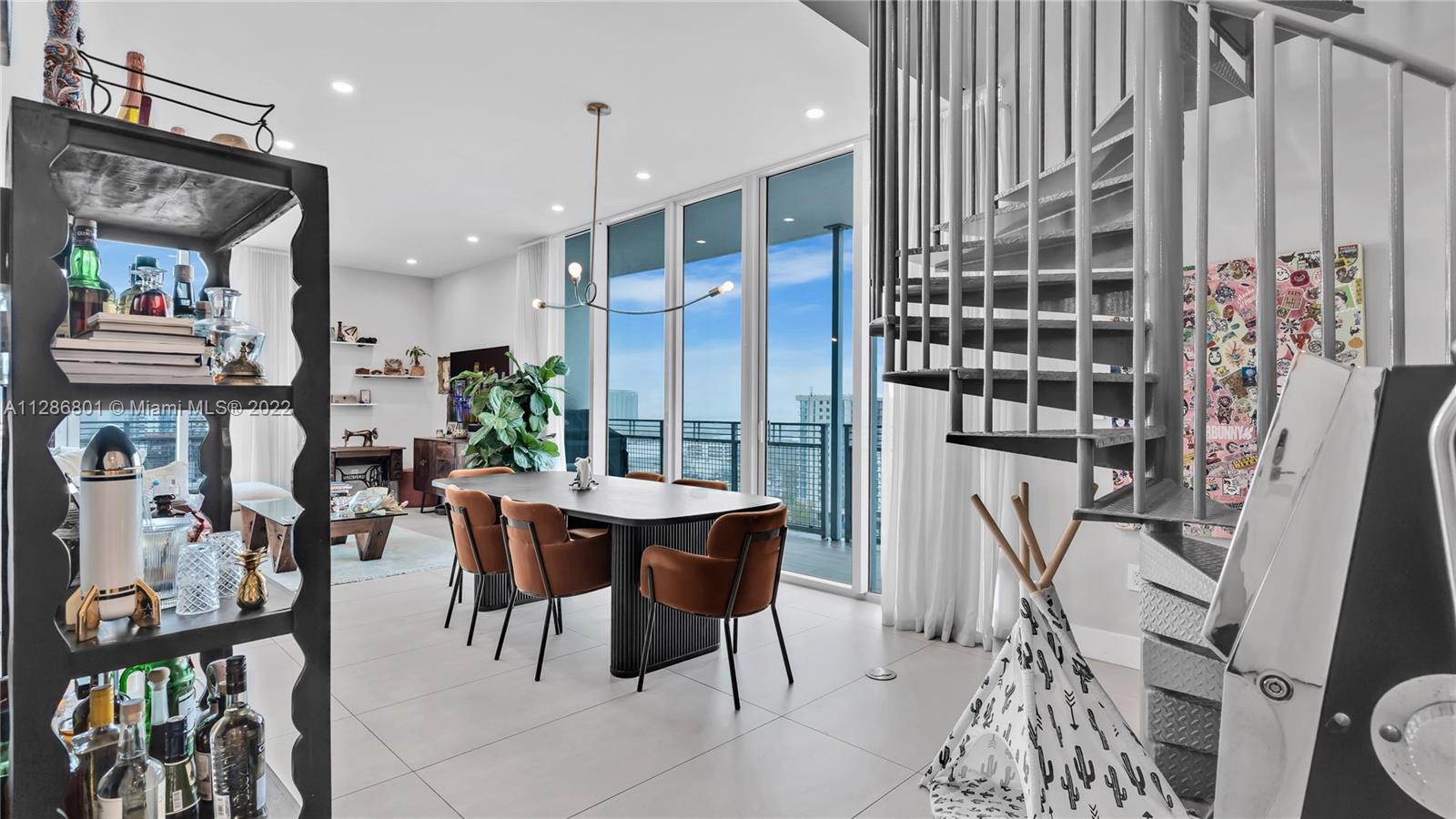 CITY 24 CONDO - Residential
