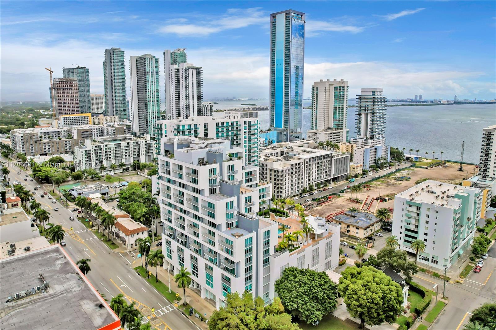CITY 24 CONDO - Residential