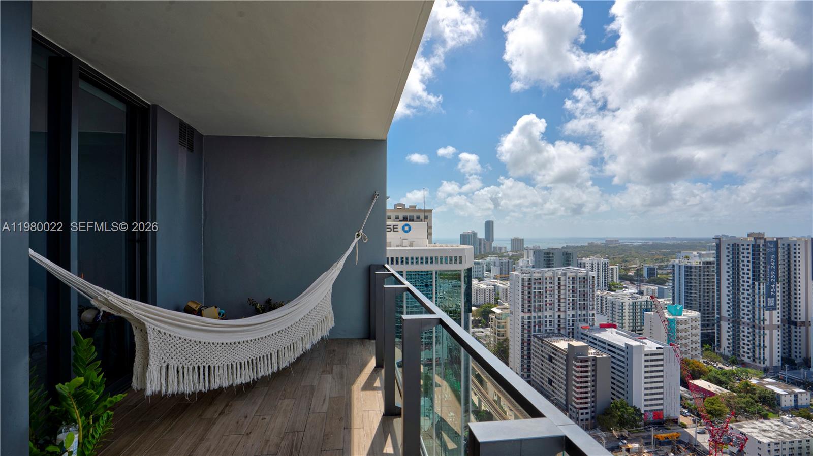 RISE CONDO - Residential