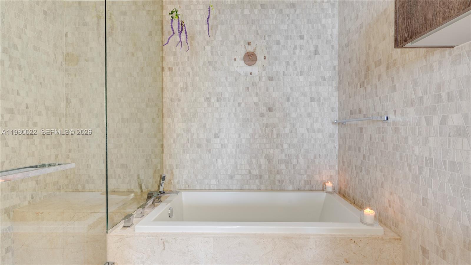RISE CONDO - Residential