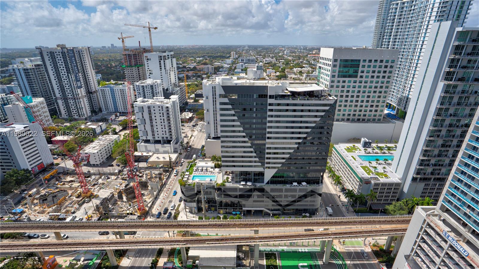 RISE CONDO - Residential