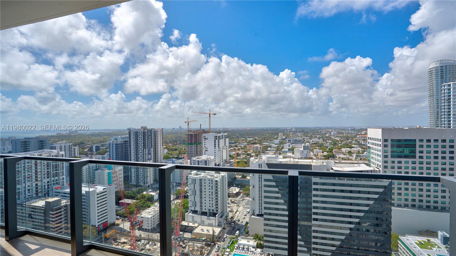 RISE CONDO - Residential