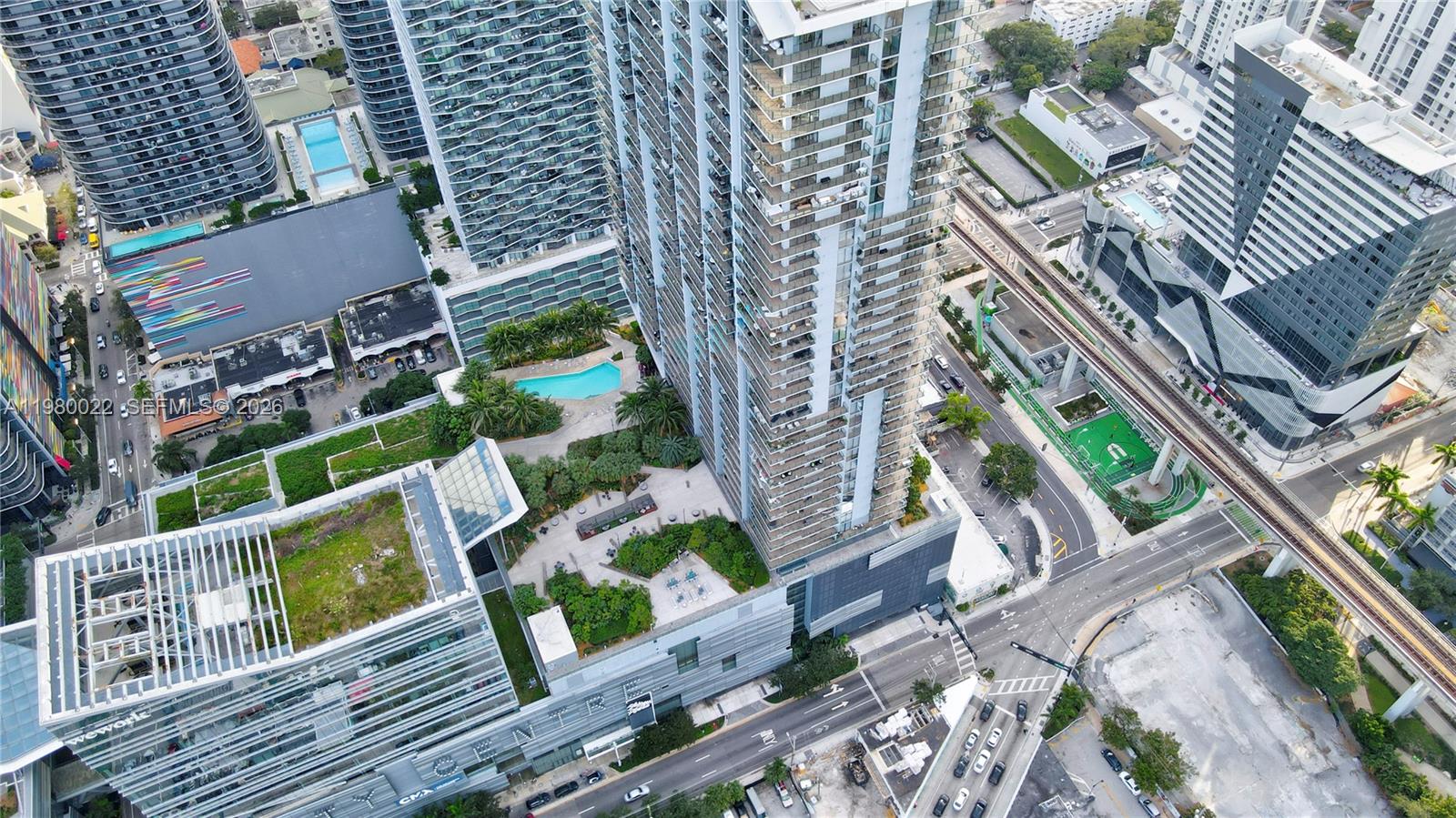 RISE CONDO - Residential