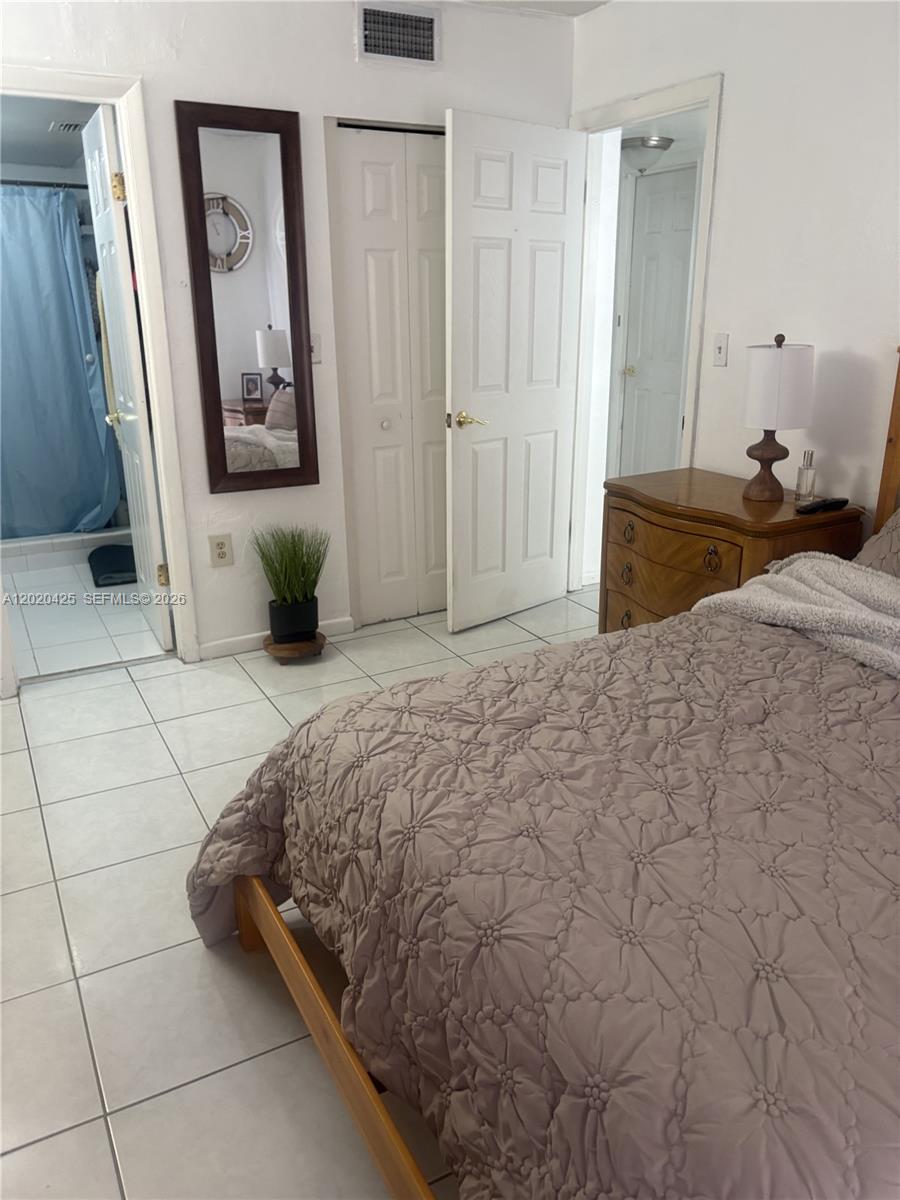WESTLAND MANORS EAST COND - Residential