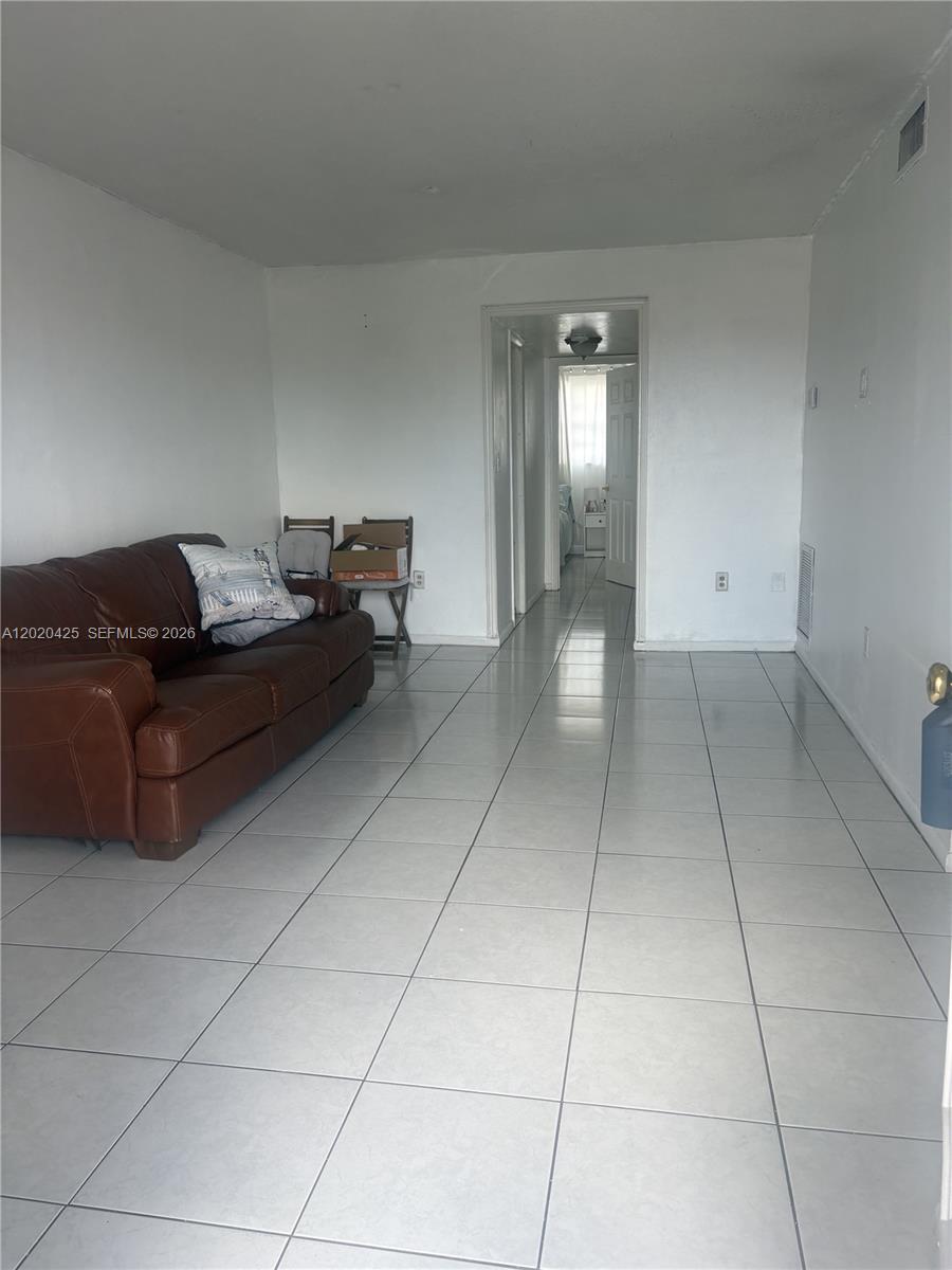 WESTLAND MANORS EAST COND - Residential