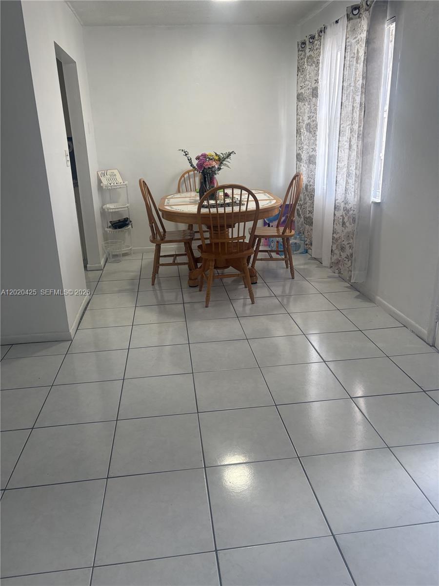 WESTLAND MANORS EAST COND - Residential