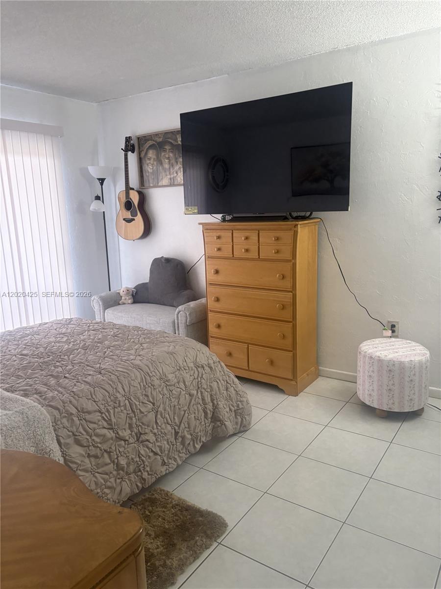 WESTLAND MANORS EAST COND - Residential