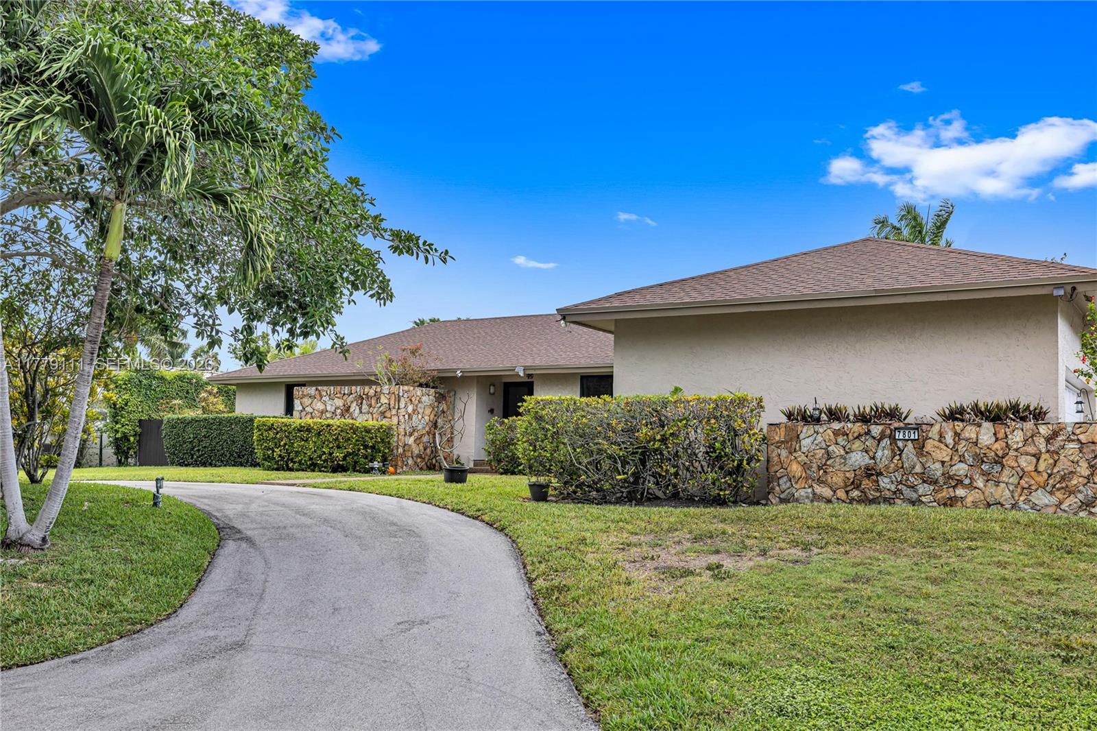 OLD CUTLER VILLAS WEST - Residential
