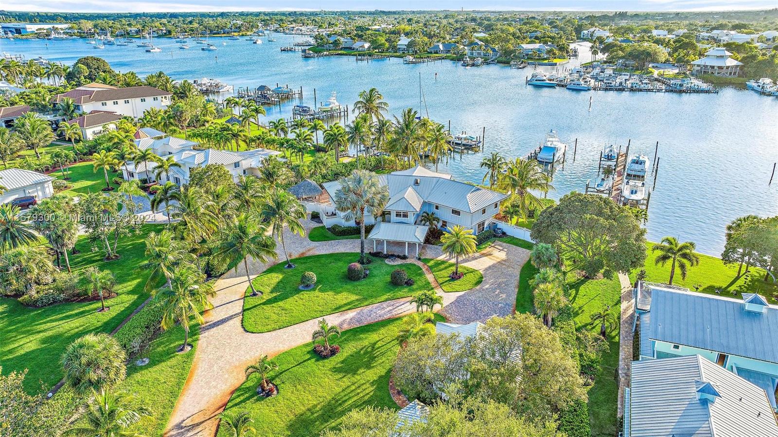 ROYAL HARBOR - Residential