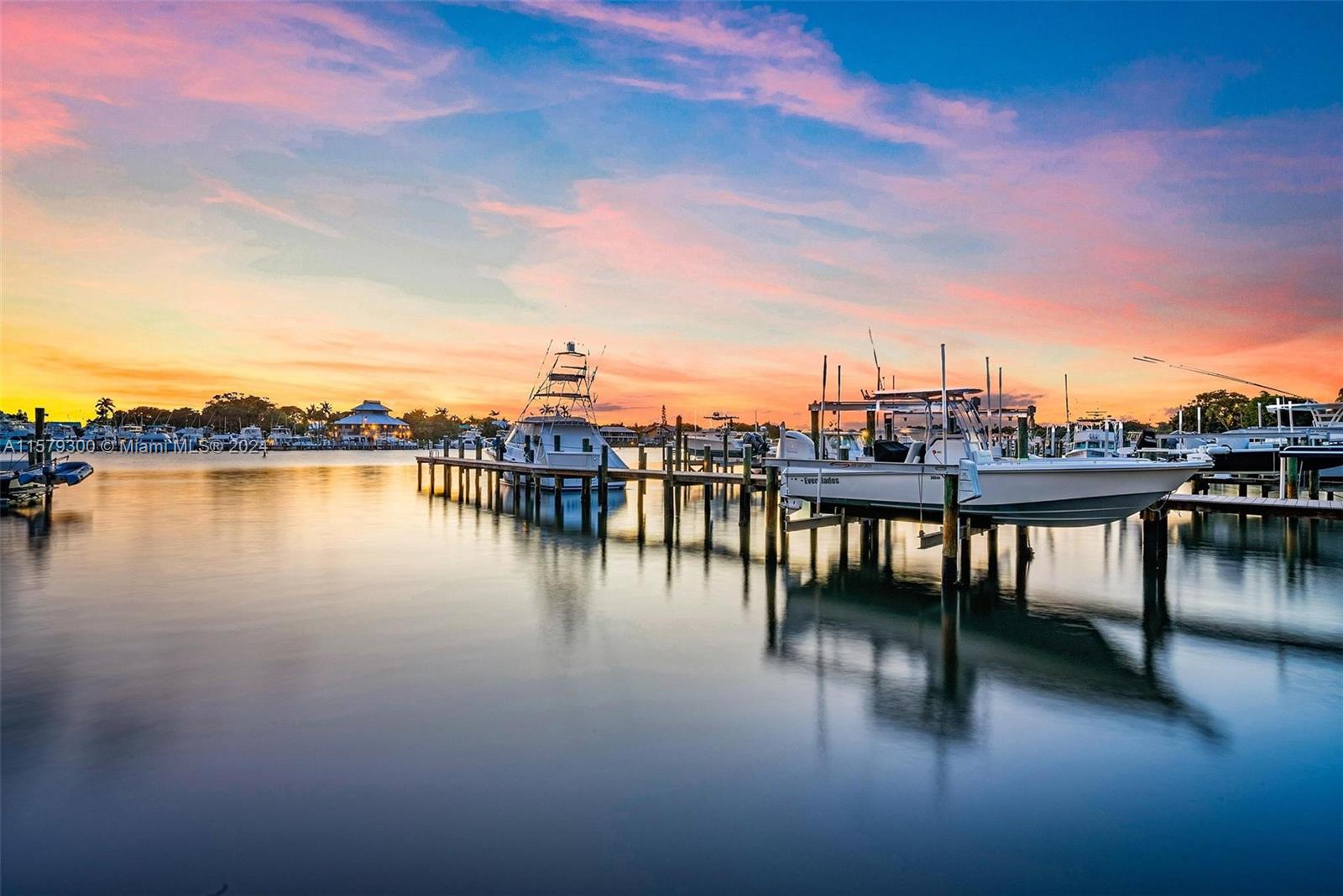 ROYAL HARBOR - Residential