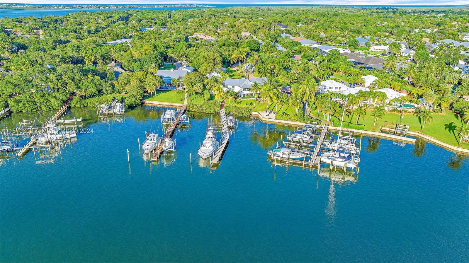 ROYAL HARBOR - Residential