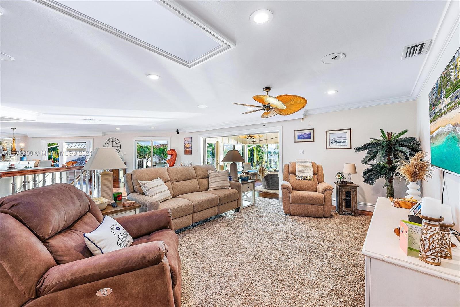 ROYAL HARBOR - Residential