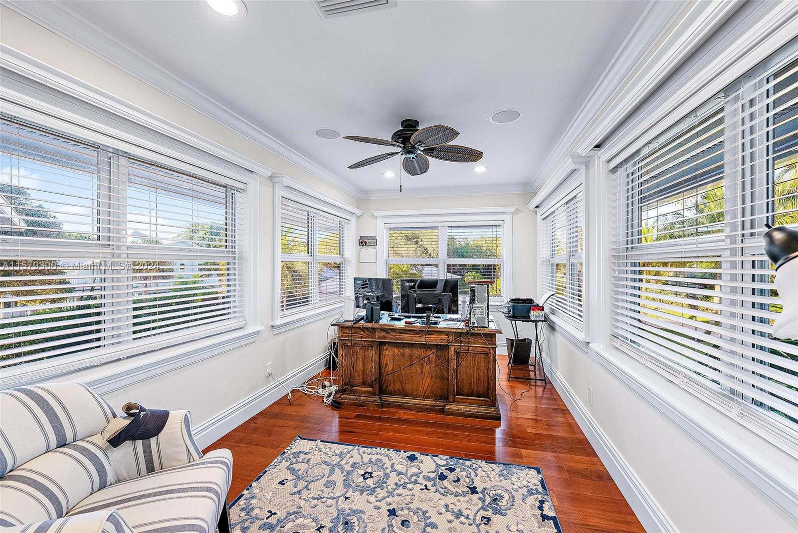 ROYAL HARBOR - Residential