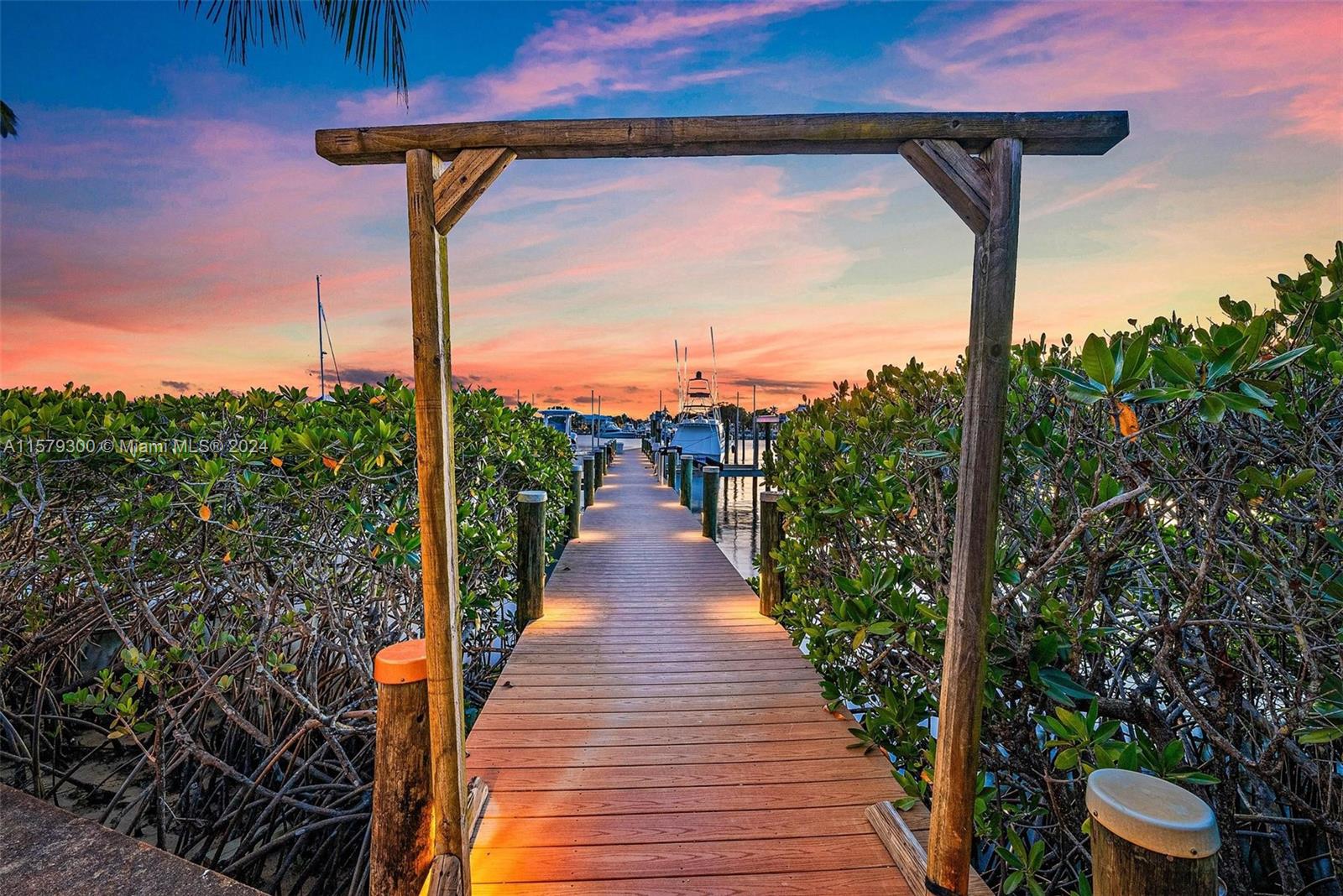 ROYAL HARBOR - Residential