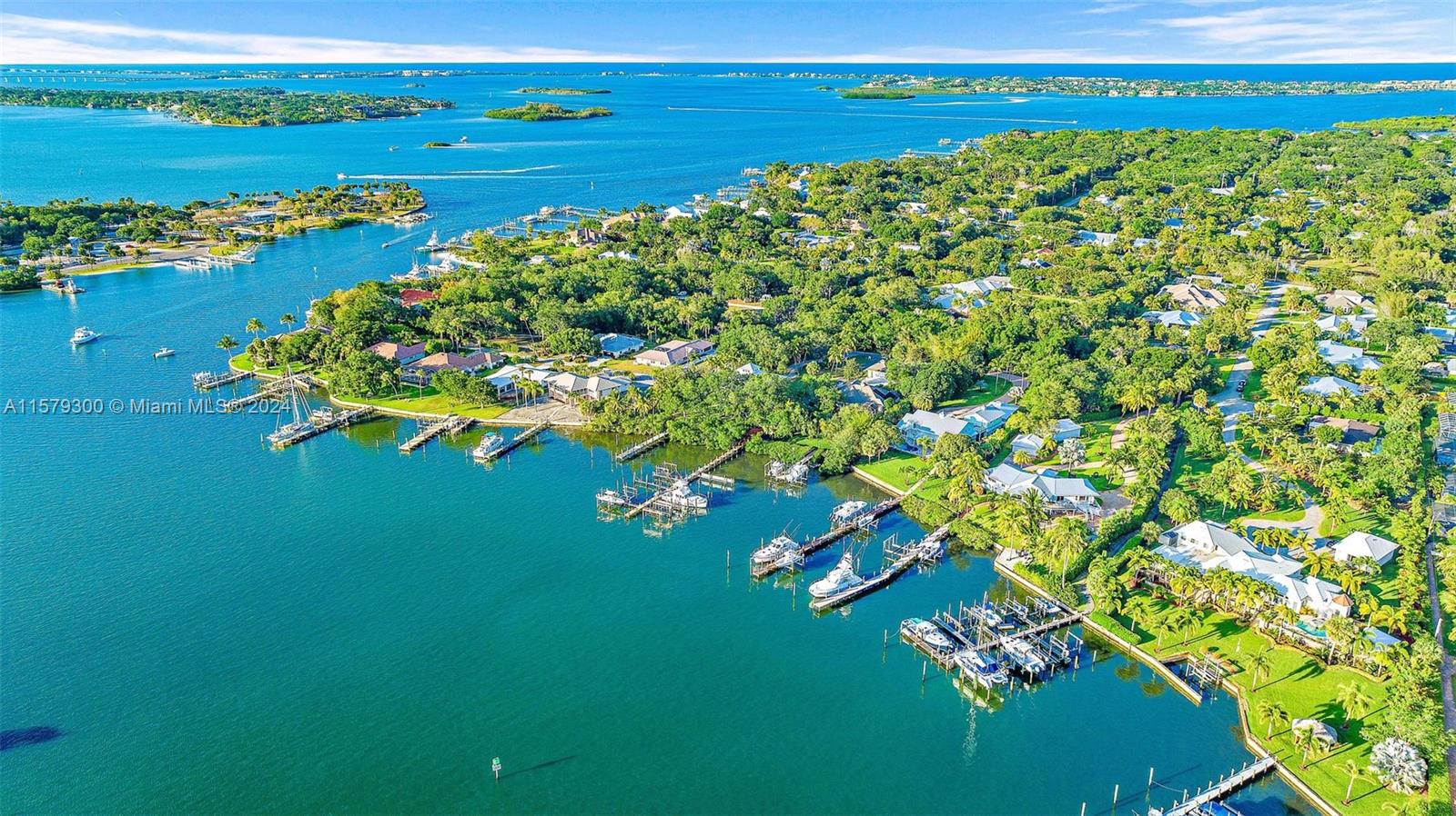 ROYAL HARBOR - Residential