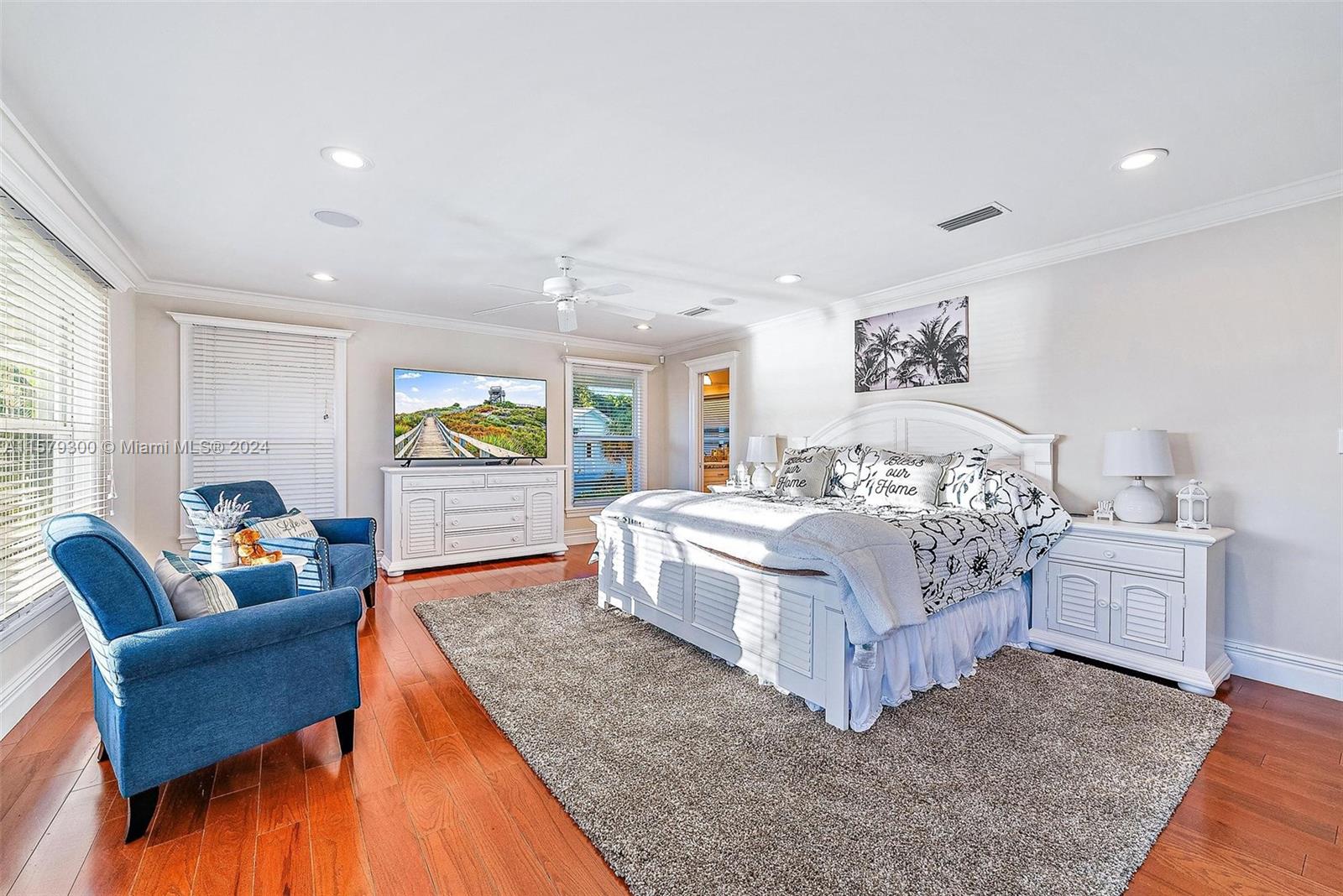 ROYAL HARBOR - Residential