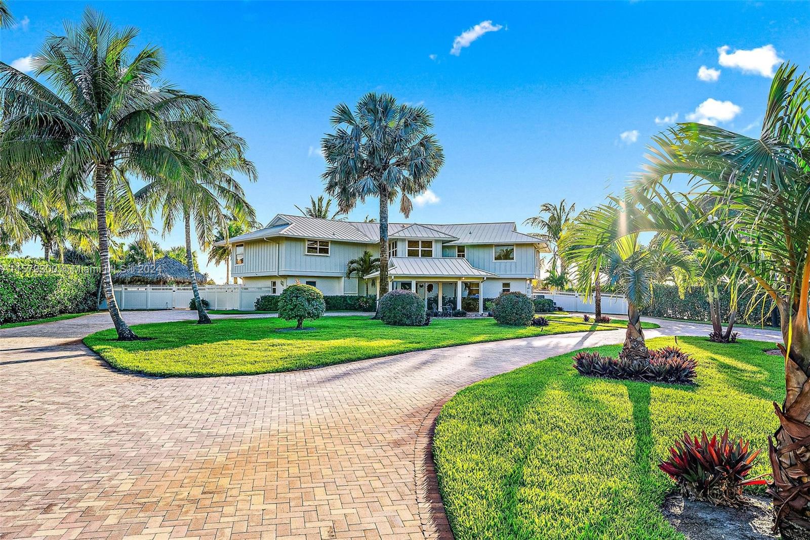 ROYAL HARBOR - Residential