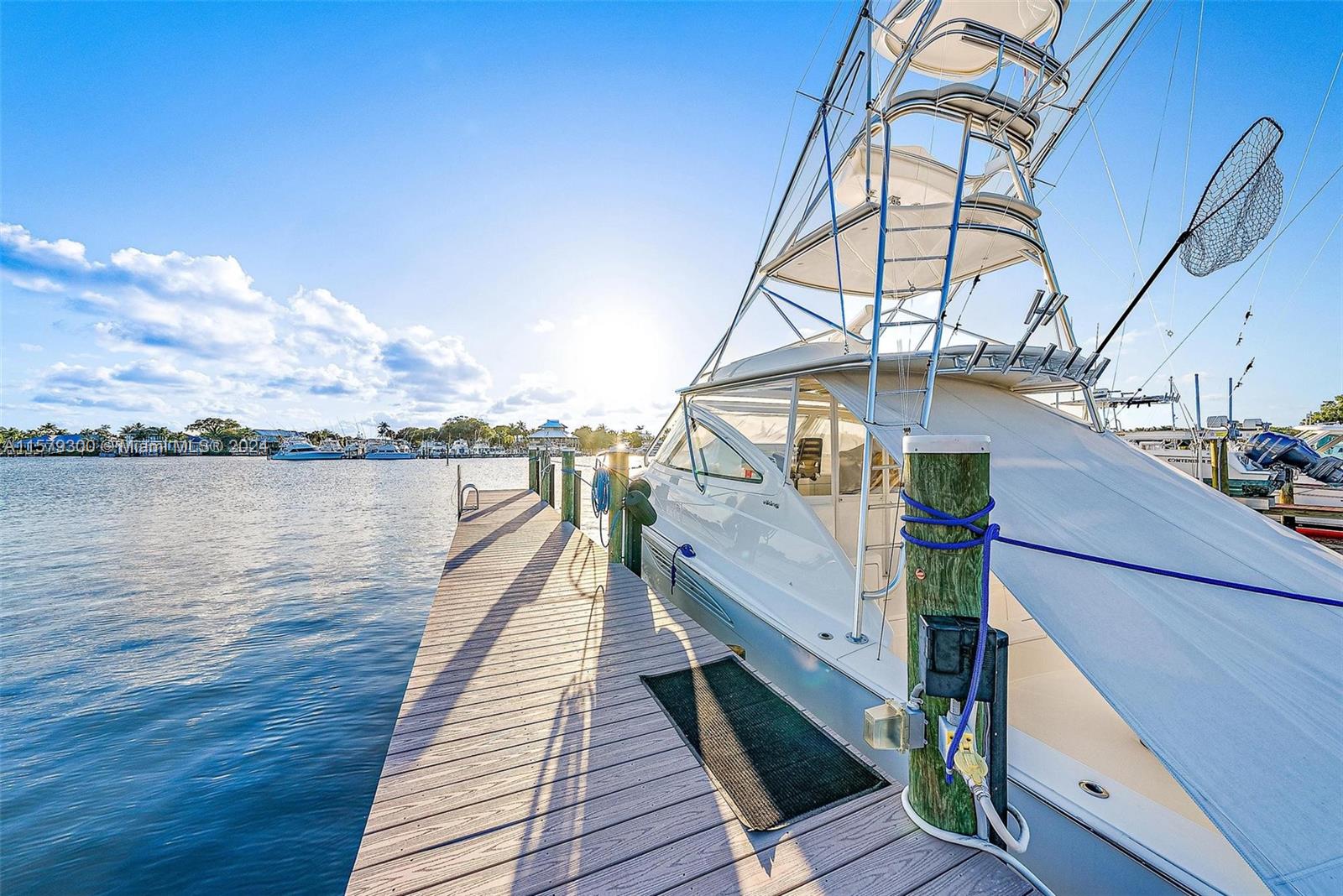 ROYAL HARBOR - Residential