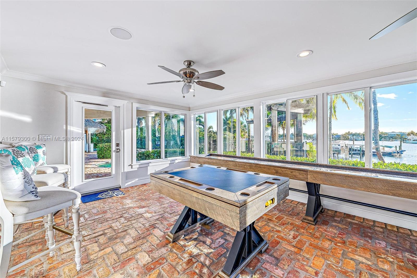ROYAL HARBOR - Residential