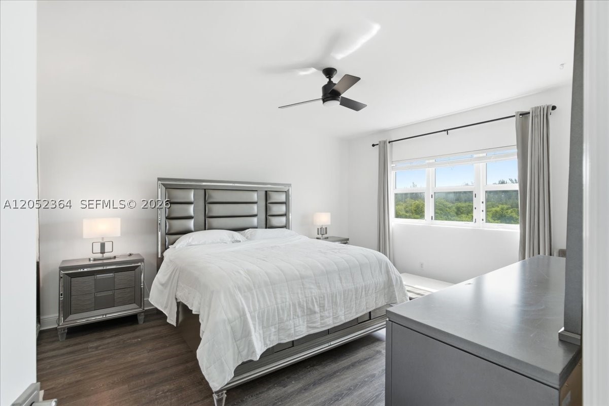 THE OAKS I CONDO - Residential Lease