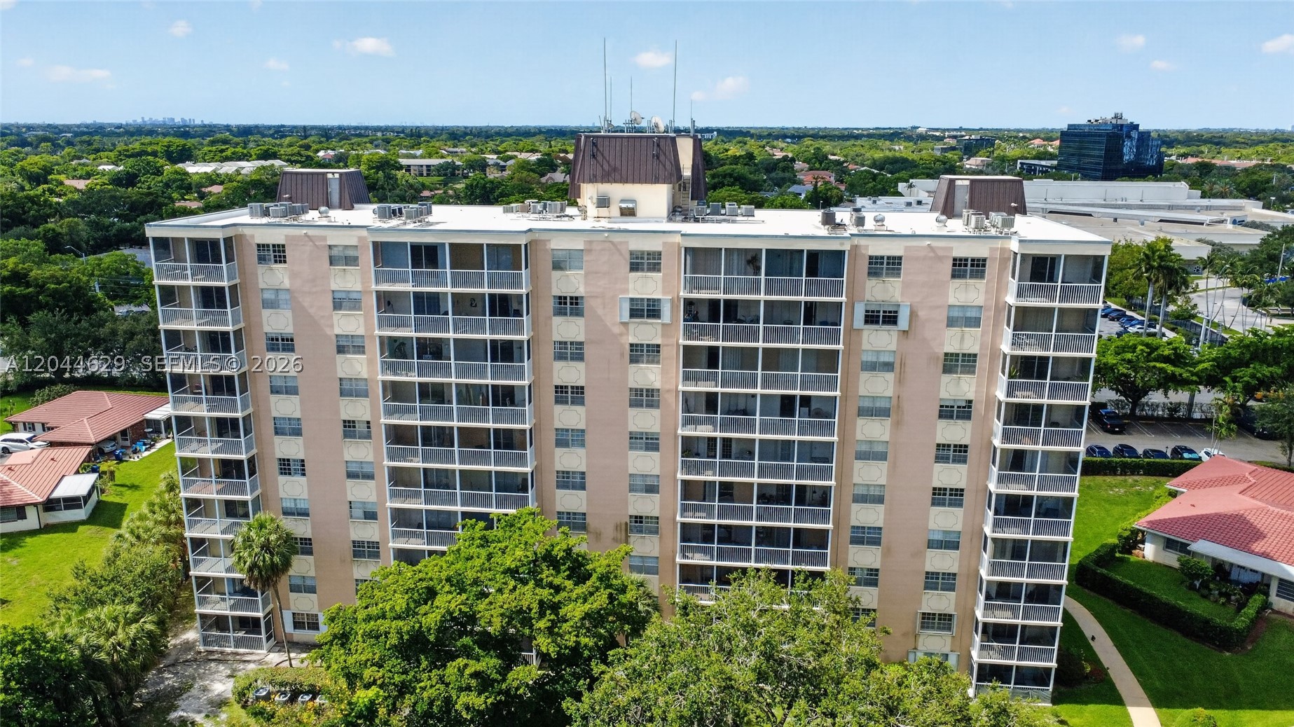 BRIARWOOD CLUB CONDO 4 - Residential