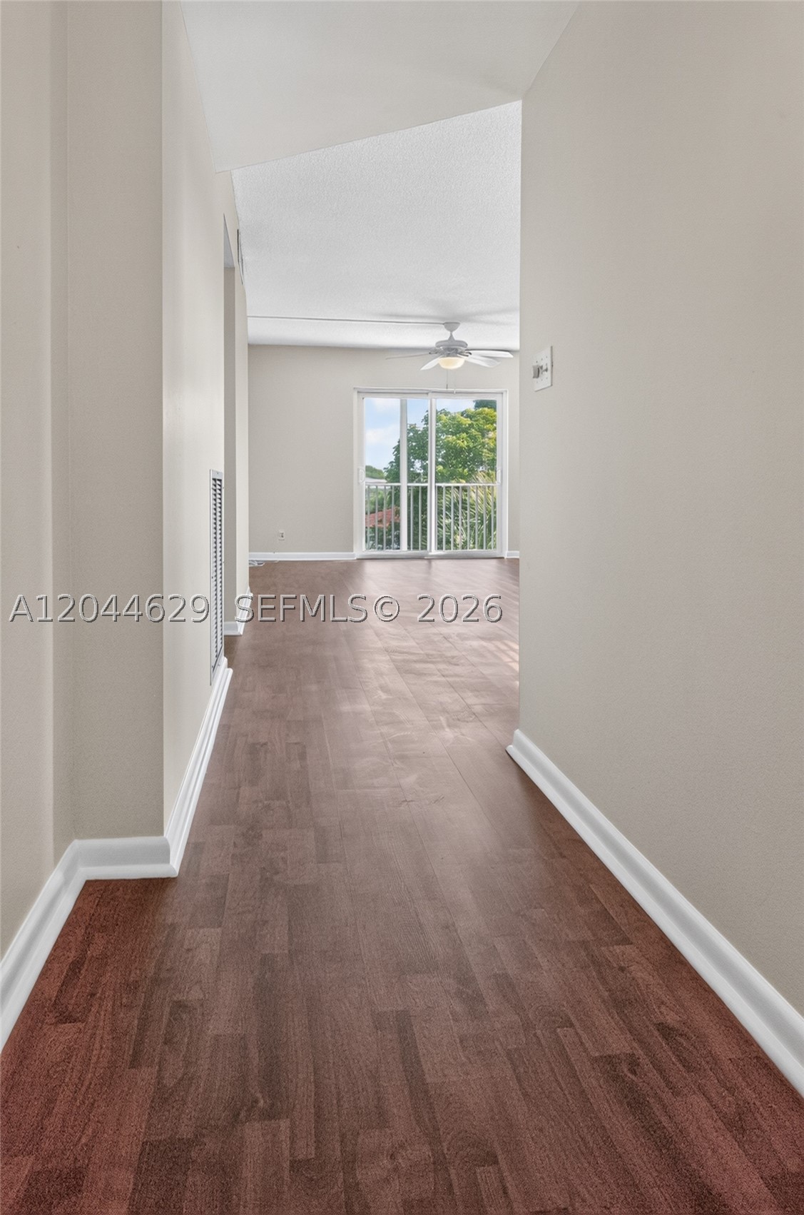 BRIARWOOD CLUB CONDO 4 - Residential