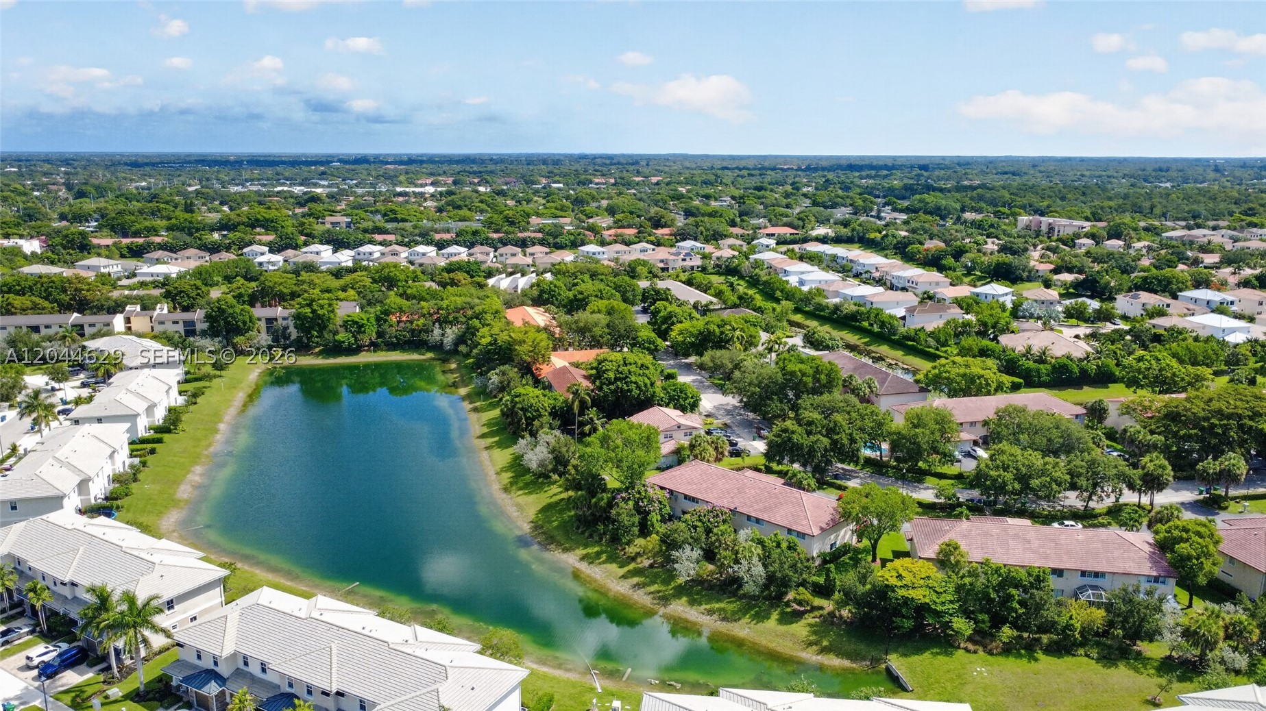 BRIARWOOD CLUB CONDO 4 - Residential